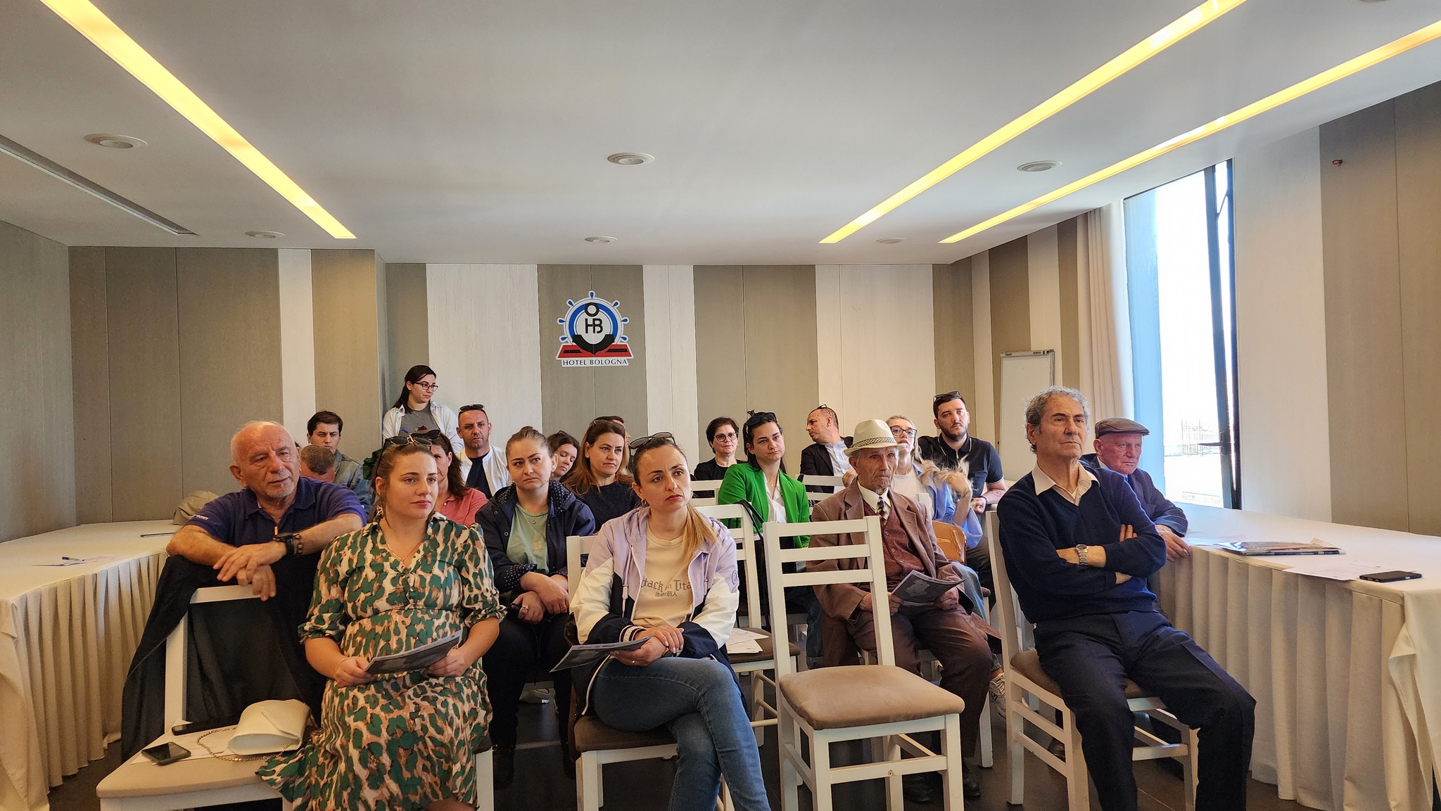 Participants at the first roundtable in Vlora discussing future environmental grants under the GreenAL project