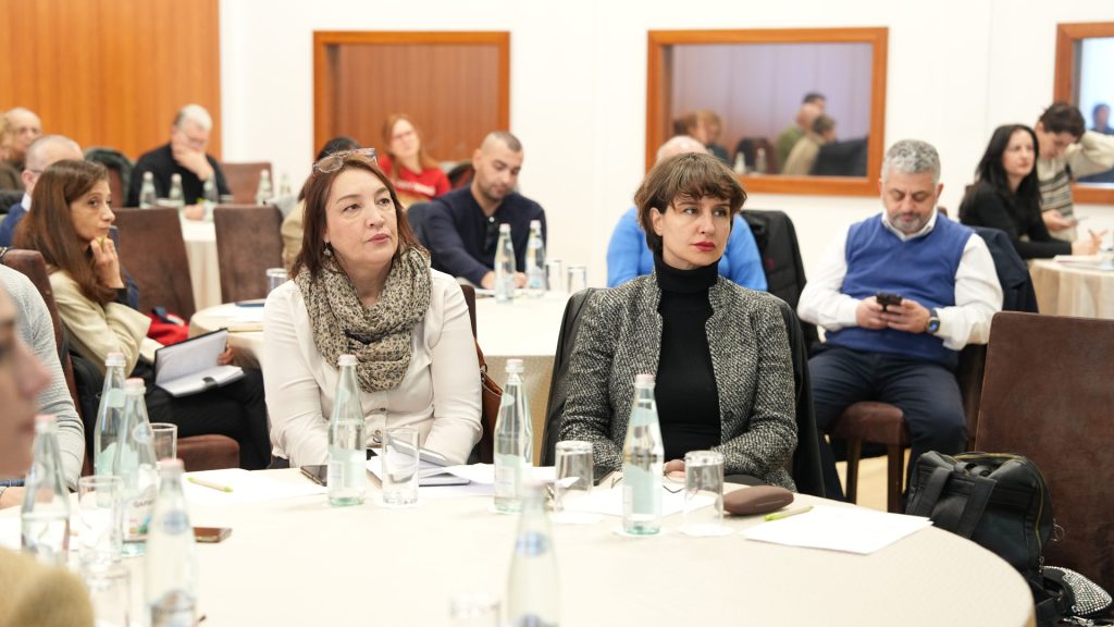 In December, GreenAL organized a training session in Tirana as part of its grant program, focusing on Project Cycle Management (PCM).